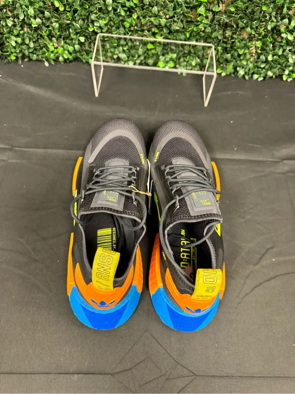 Adidas NMD_R1 Spectoo 'Black Multi' GX8092 - M10.5
